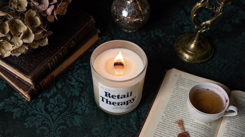 What Candle Notes Match the Vibe of Onyx Storm by Rebecca Yarros? - MBur Candle Co.